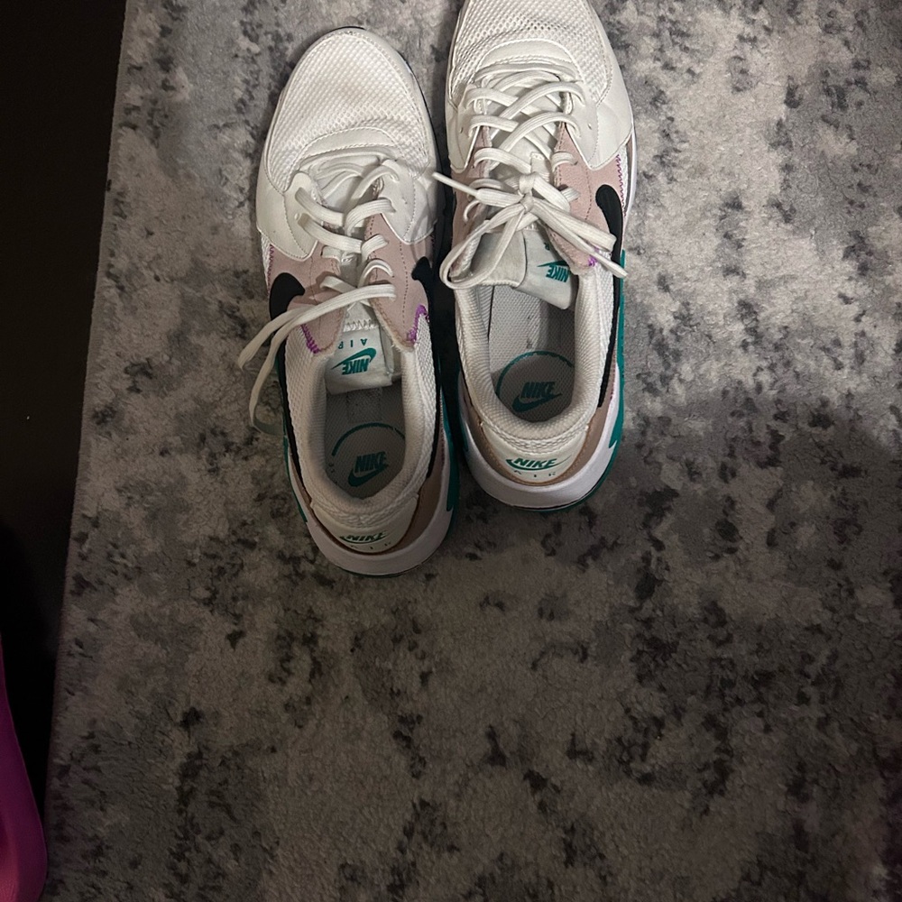 Nike White and Black Sneakers with Teal Highlights